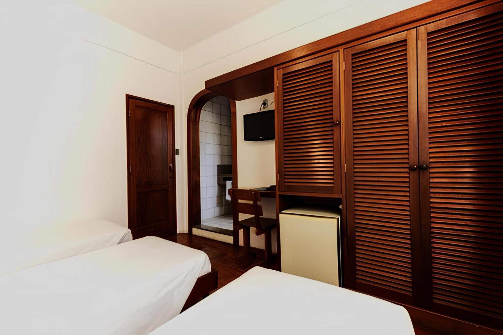 Voa Hotel Uniao 卡尚布 外观 照片